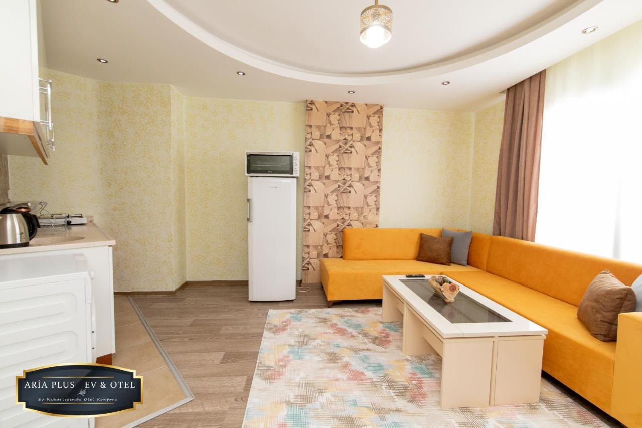 aria plus ev-otel Çiftlikköy Exterior foto